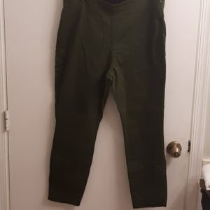 Green Woman's Casual Pants